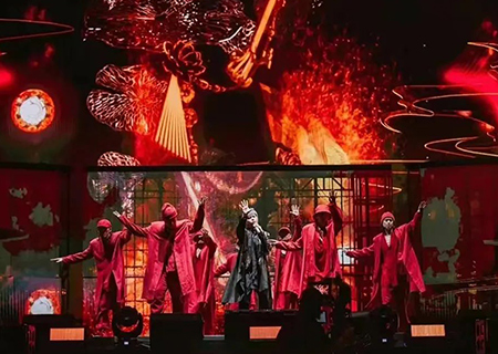 米兰milanLED透明屏闪耀2022周杰伦新加坡演唱会！